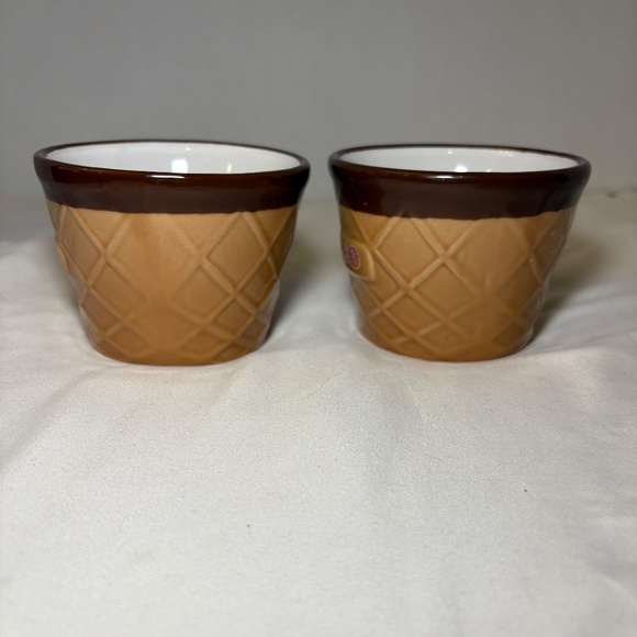 2014 Lot of 2 Ceramic Cold Stone Creamery Waffle Cone Ice Cream Cup Dish Bowl - Picture 2 of 7